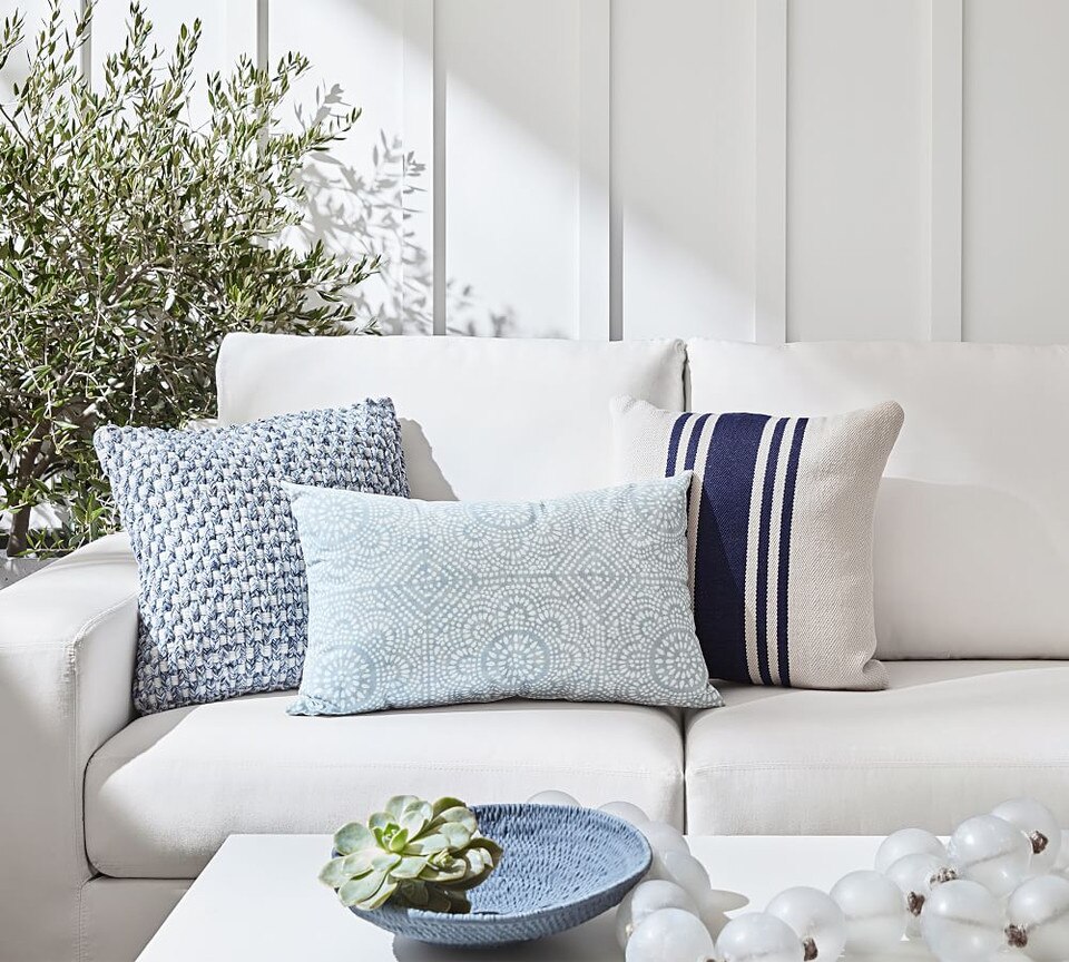Cadyn Textured Indoor/Outdoor Cushion
