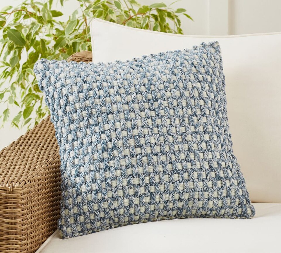 Cadyn Textured Indoor/Outdoor Cushion