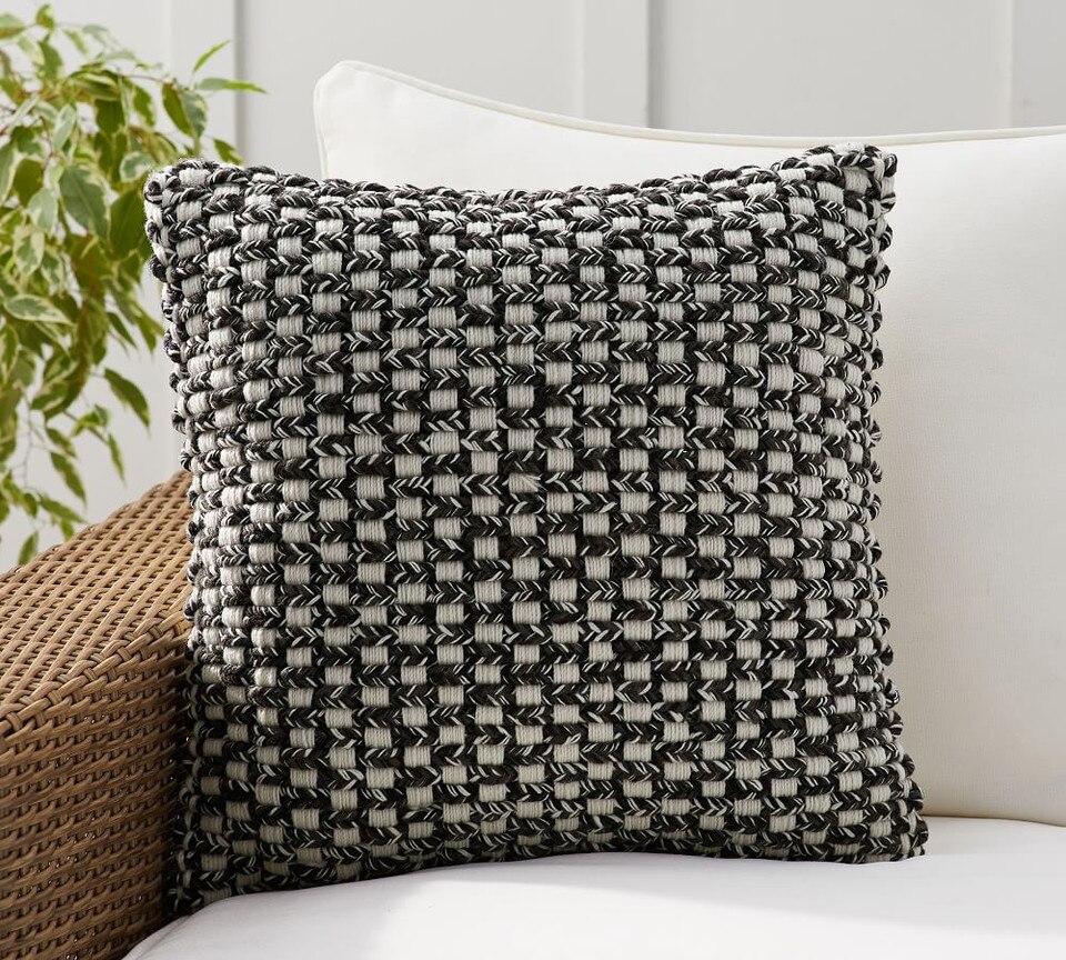 Cadyn Textured Indoor/Outdoor Cushion
