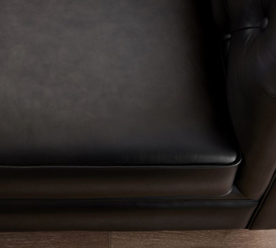 Chesterfield Roll Arm Leather Sofa (183 cm - 244 cm)