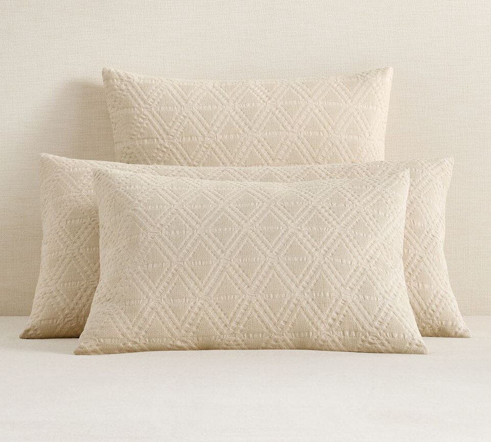 Diamond Matelasse Pillowcase