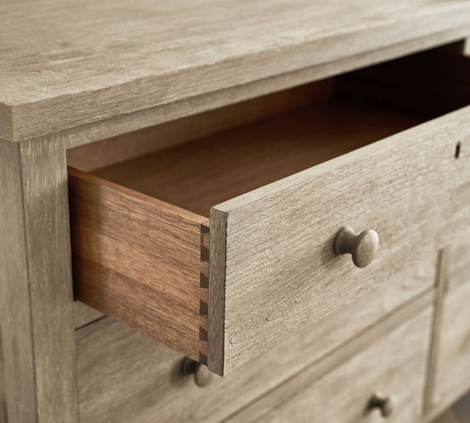 Farmhouse 6-Drawer Dresser