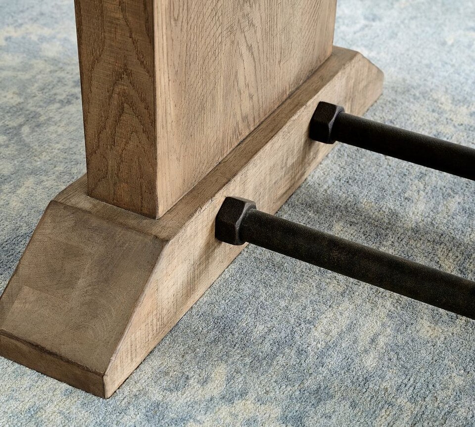 Fort Extending Dining Table