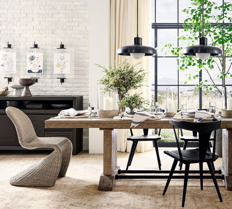 Fort Extending Dining Table