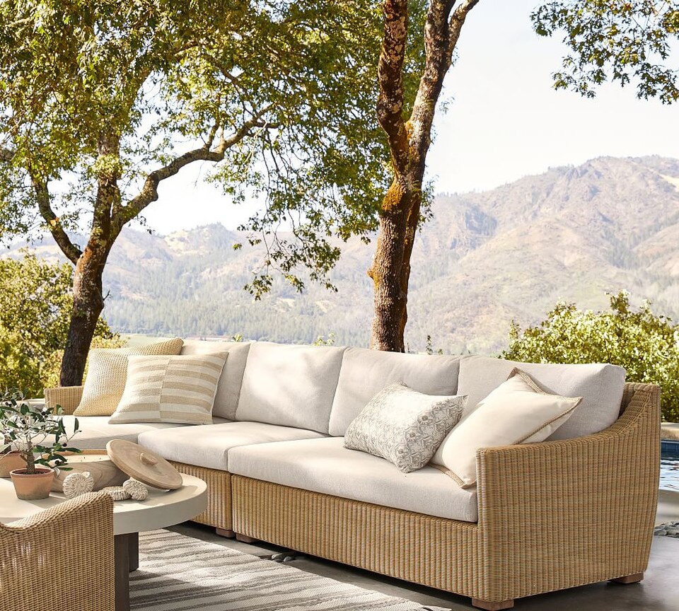 Hampton All-Weather Wicker 3-Piece Loveseat Sectional