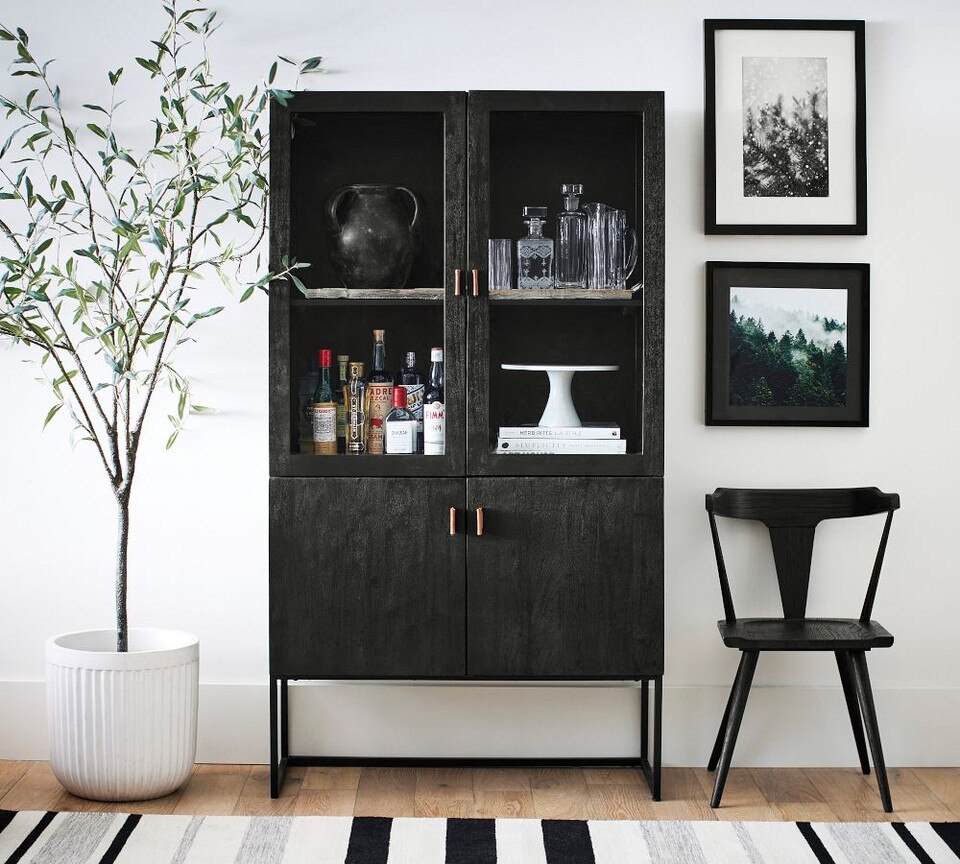 Hardy 102 cm Bar Cabinet