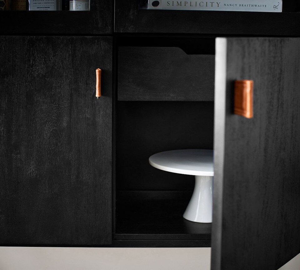 Hardy 102 cm Bar Cabinet