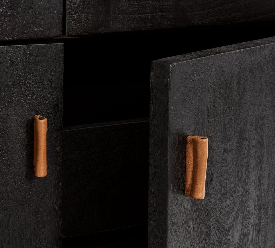 Hardy 102 cm Bar Cabinet