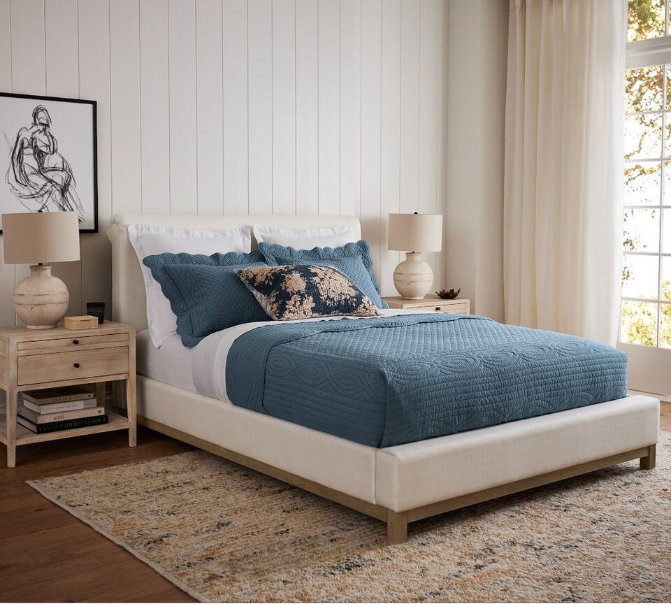Heirloom Scallop Coverlet