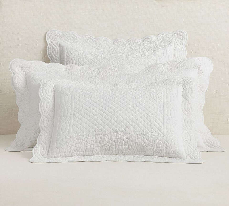 Heirloom Scallop Quilted Pillowcase