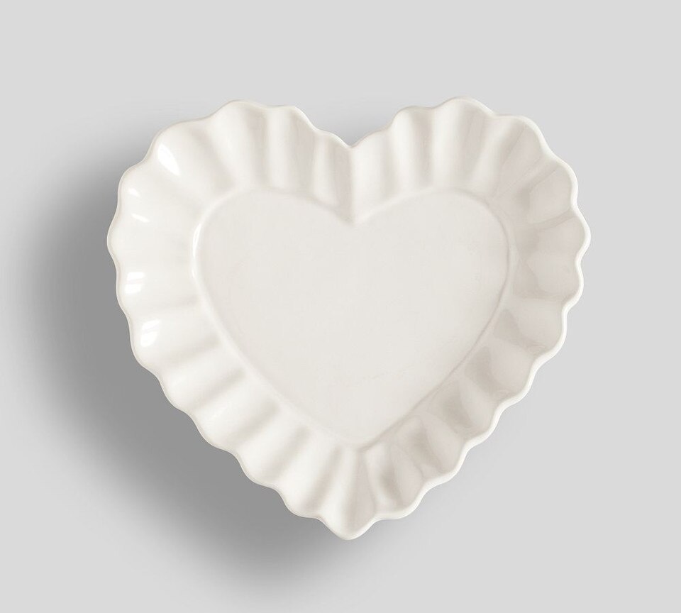 Heirloom Scalloped Heart Appetiser Plates