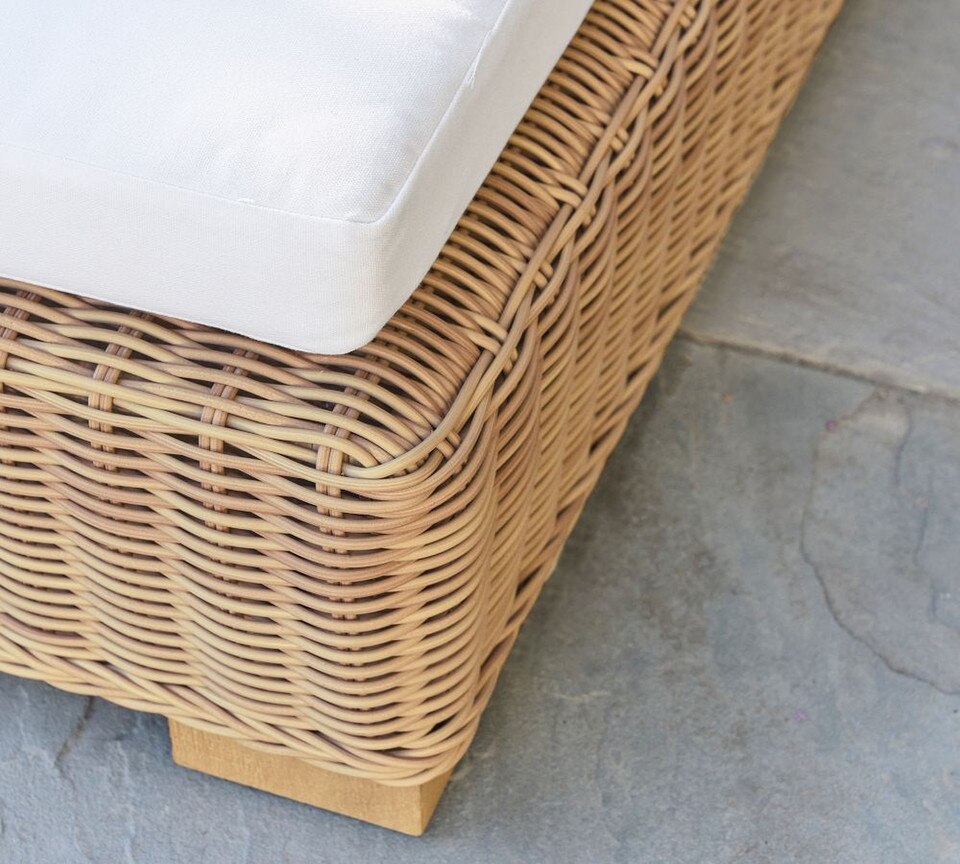 Huntington Wicker Outdoor Chaise Lounge