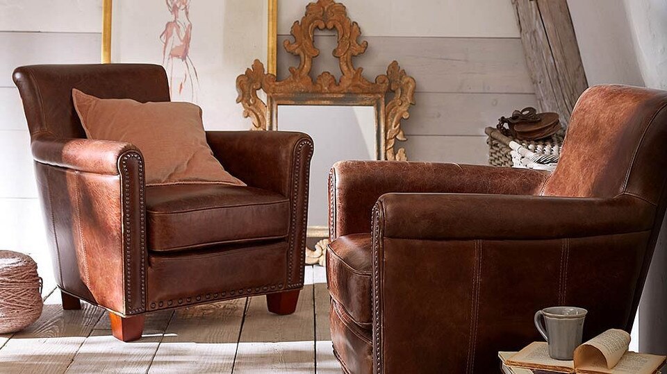 Irving Leather Armchair with Nailheads (81 cm)