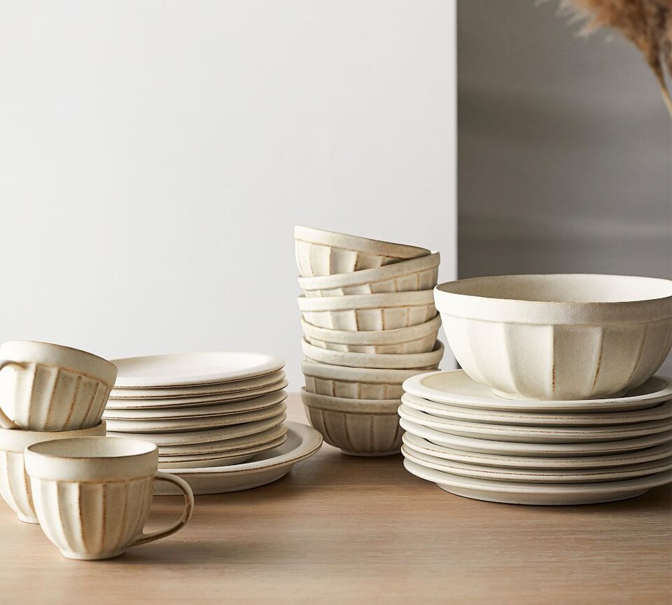 Mendocino Stoneware Serving Bowl