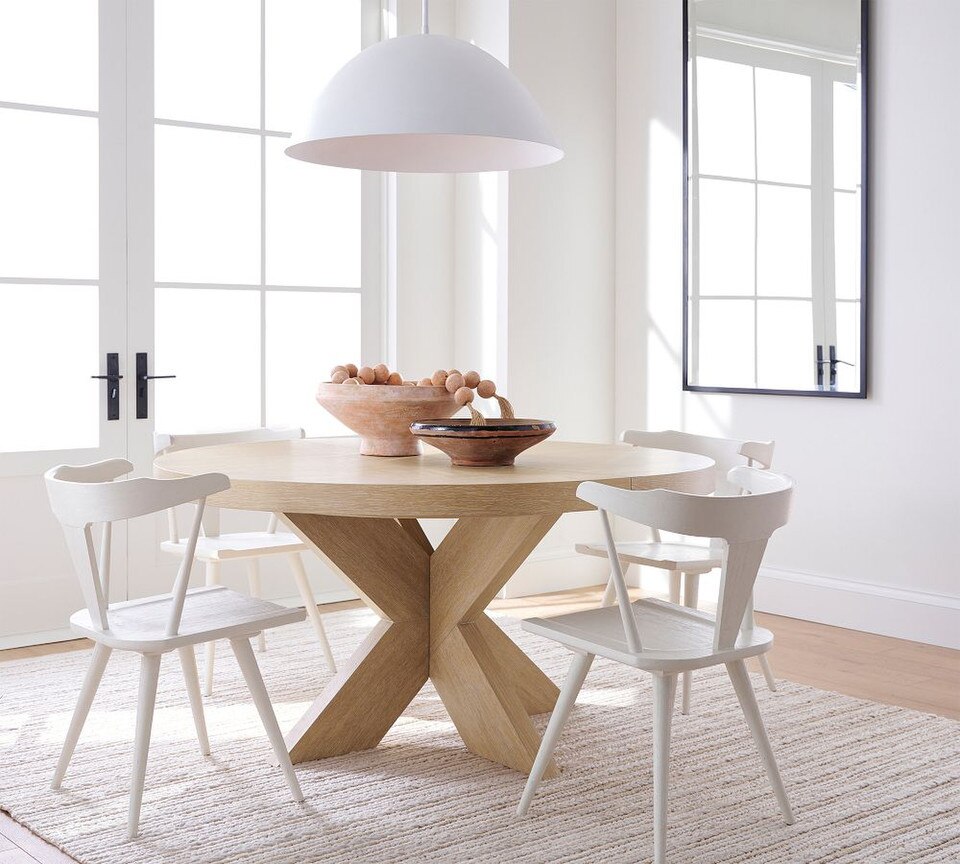Modern Farmhouse Round Pedestal Extending Dining Table (152 cm – 198 cm)