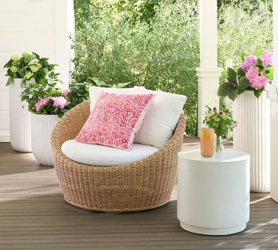Pomona Concrete Round Outdoor Side Table (46 cm)