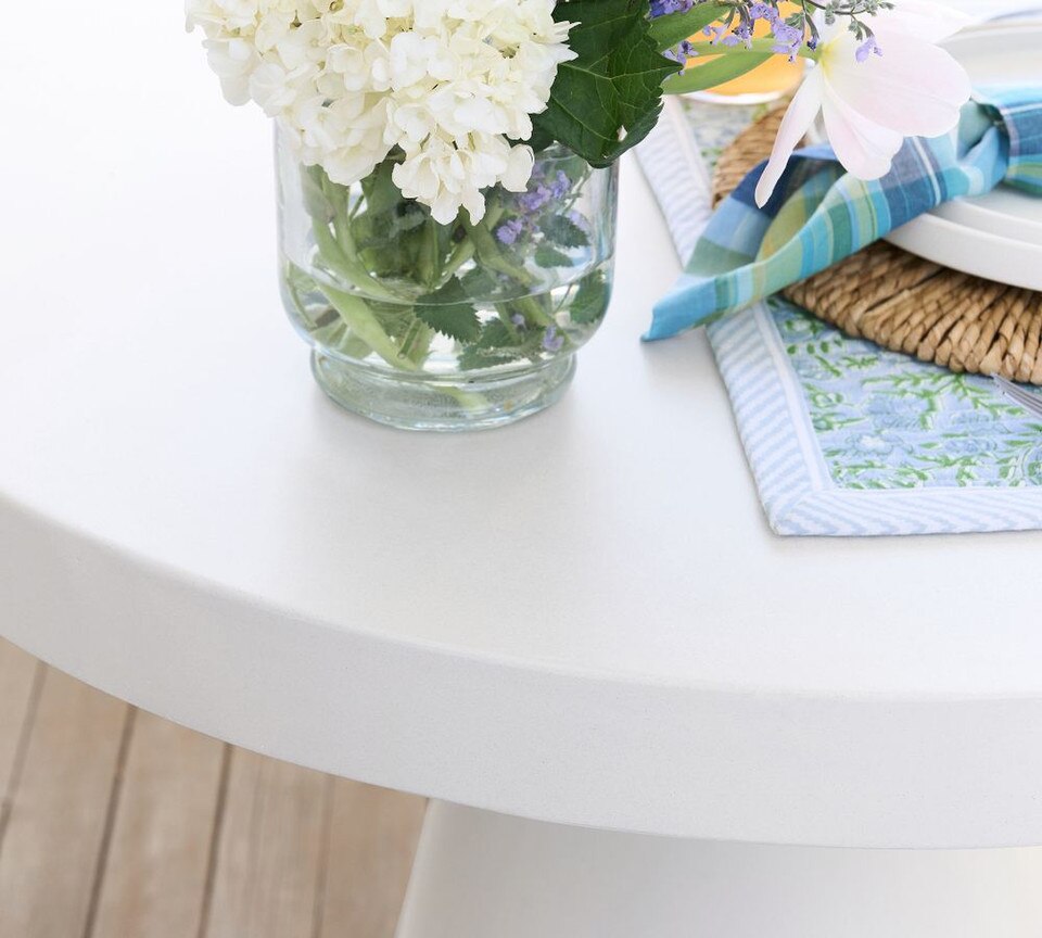 Pomona Concrete Round Outdoor Dining Table