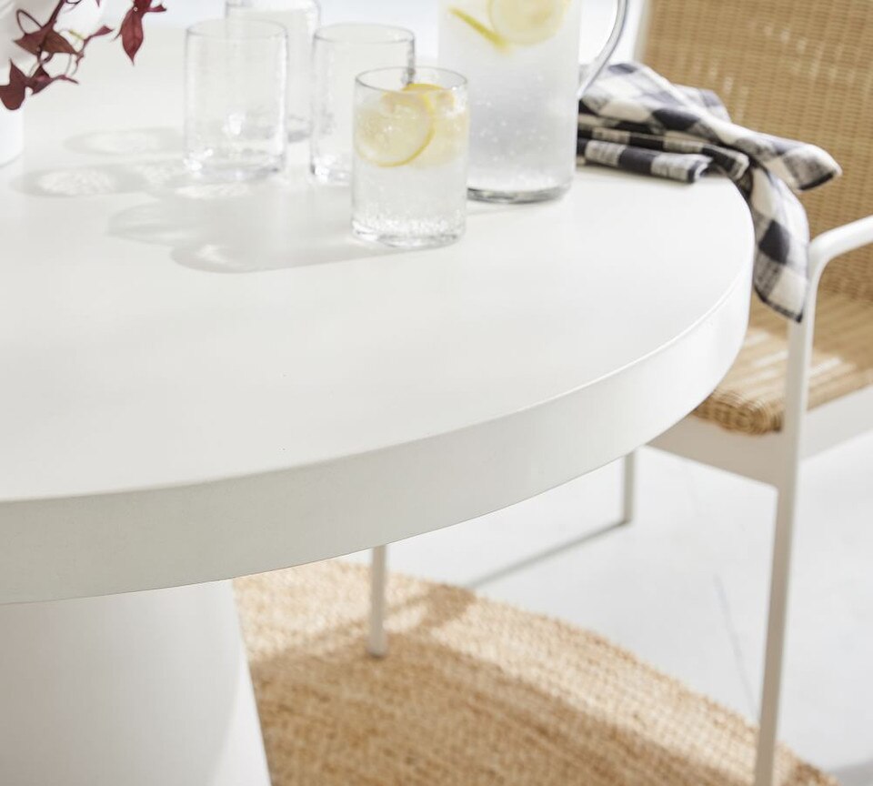 Pomona Concrete Round Outdoor Dining Table