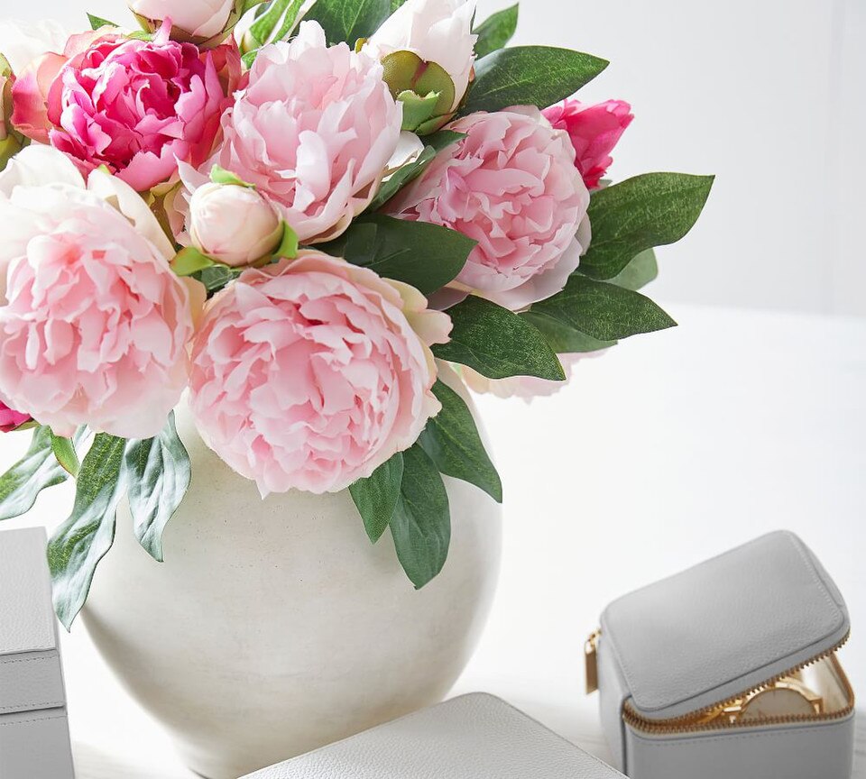 Quinn Ceramic Vase